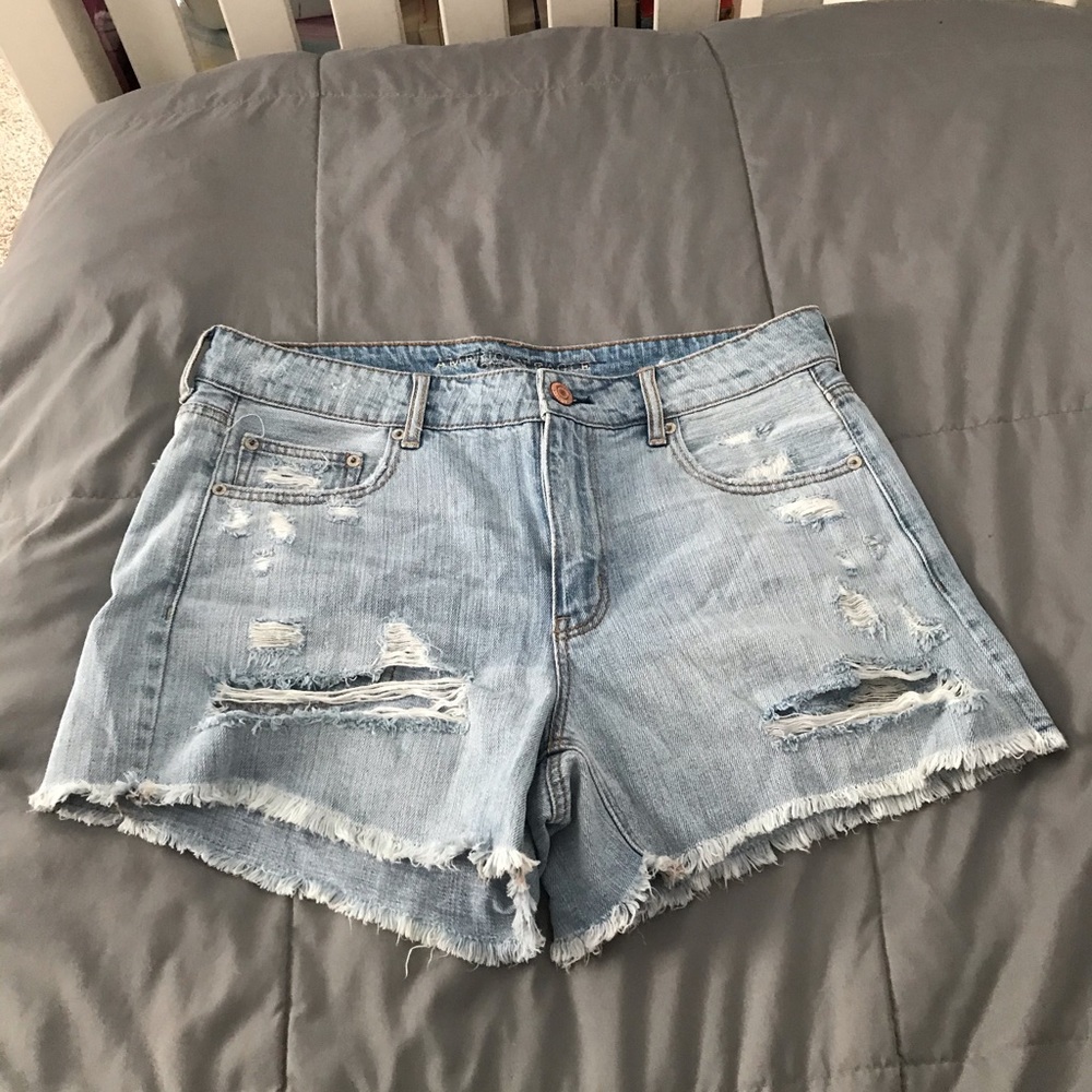 NWOT American Eagle jean shorts